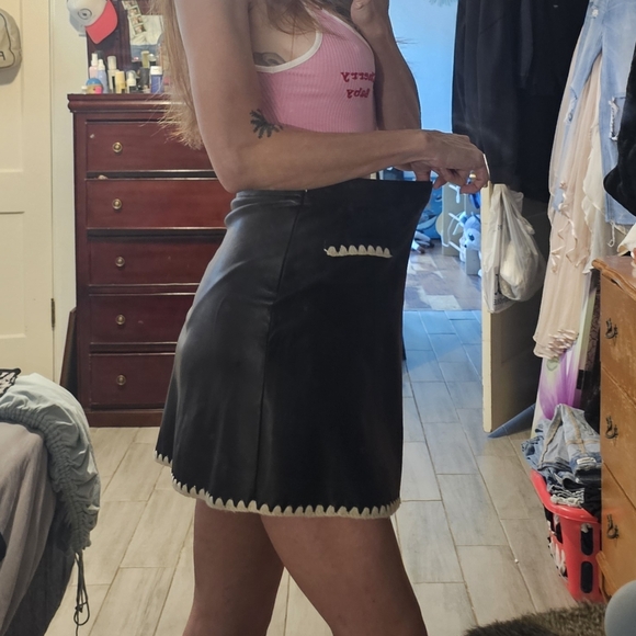 ZARA Black Vegan Leather Skirt - Picture 7 of 7